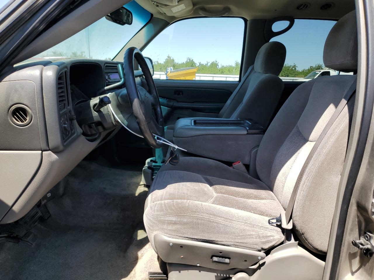 2003 Chevrolet Tahoe C1500 VIN: 1GNEC13V63R110617 Lot: 63283935