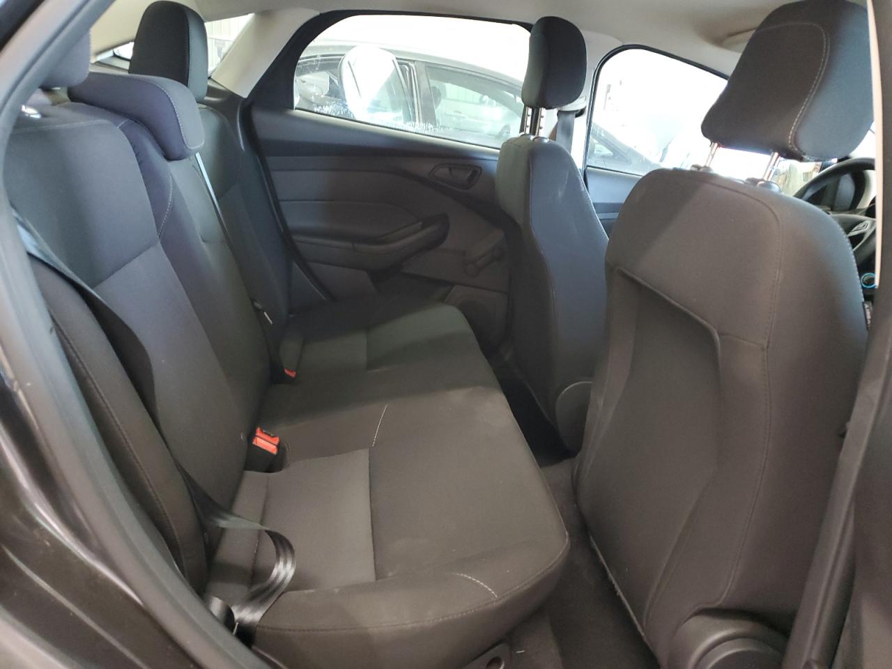 2018 Ford Focus S VIN: 1FADP3E23JL201180 Lot: 65367505