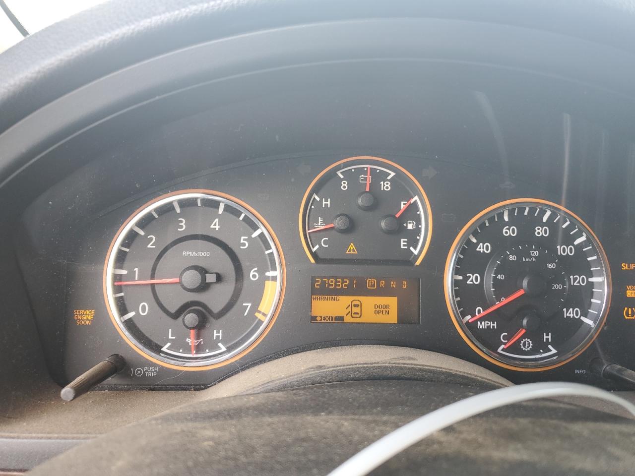 2011 Nissan Armada Sv VIN: 5N1BA0NDXBN621152 Lot: 64470195