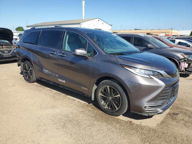 2021 TOYOTA SIENNA LE  