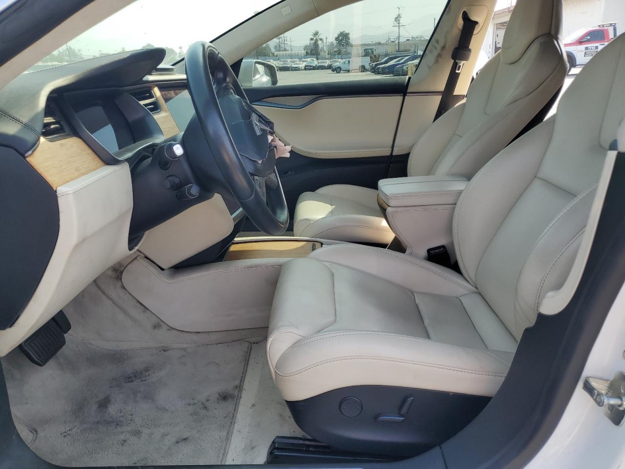 2015 Tesla Model S VIN: 5YJSA1E26JF273534 Lot: 61659545
