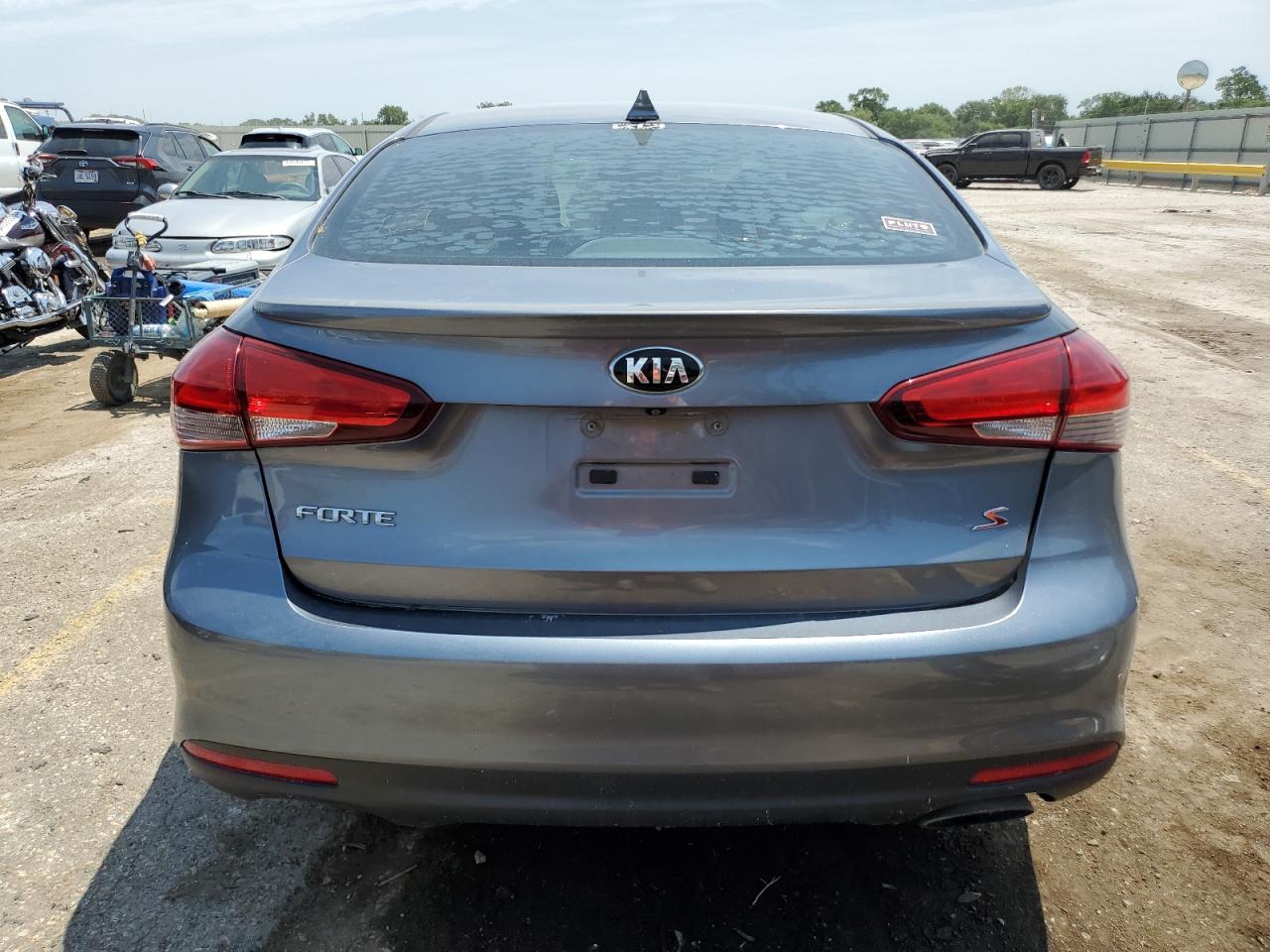2018 Kia Forte Lx VIN: 3KPFL4A7XJE279891 Lot: 64384855
