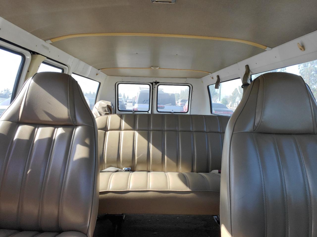 1992 Dodge Ram Wagon B250 VIN: 2B4HB25Y2NK166045 Lot: 64503405