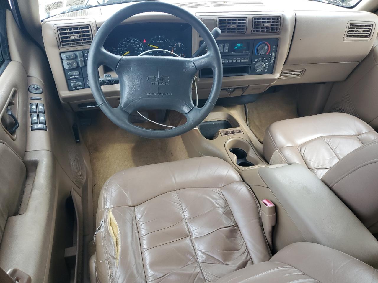 1996 GMC Jimmy VIN: 1GKDT13W1T2559861 Lot: 63273465