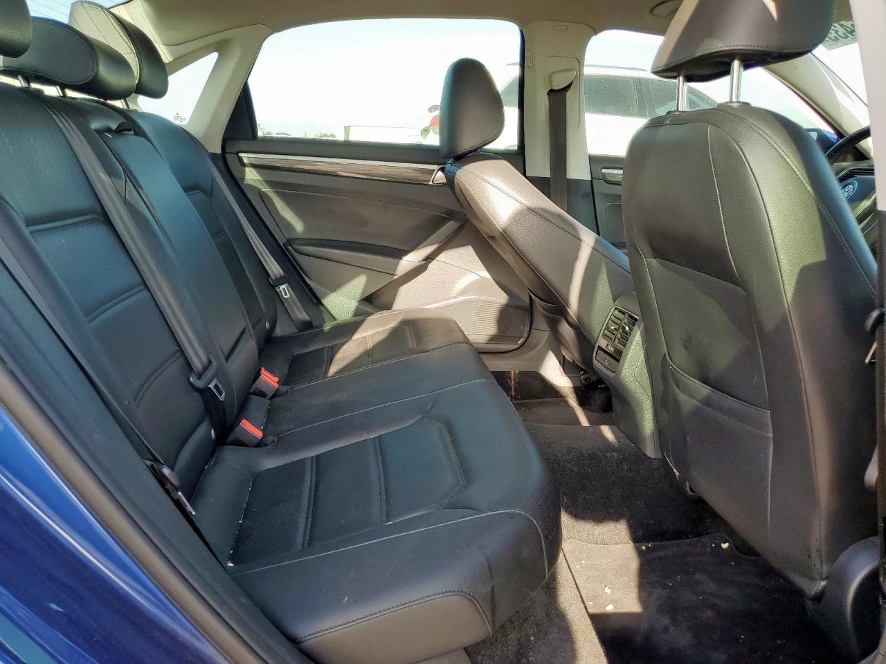 2017 Volkswagen Passat Se VIN: 1VWBT7A32HC000431 Lot: 65785435