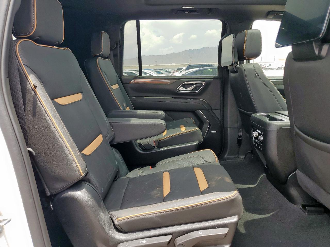 2024 GMC Yukon Xl K1500 At4 VIN: 1GKS2HKL5RR378174 Lot: 64749115