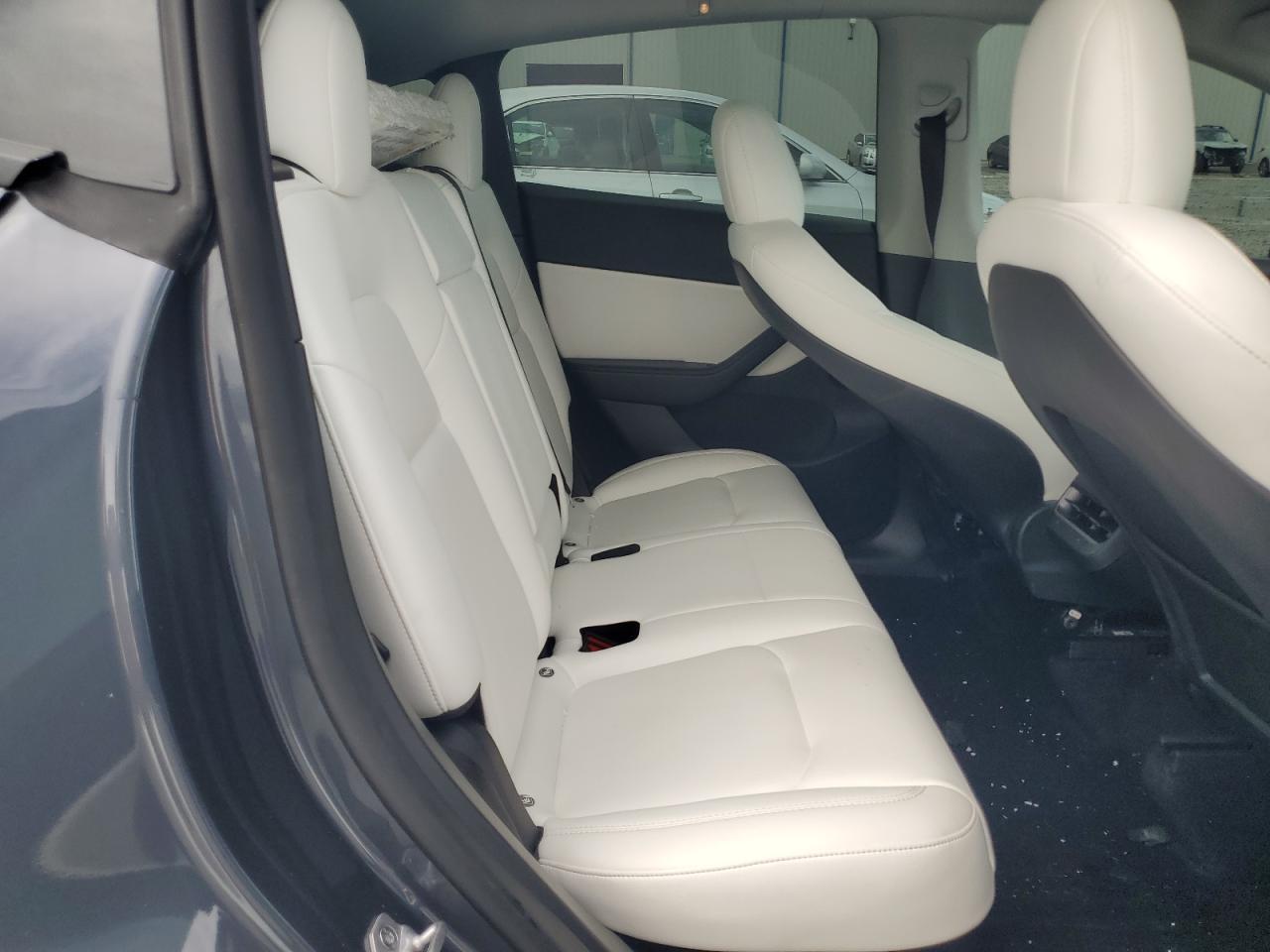 2022 Tesla Model Y VIN: 7SAYGDEF0NF497582 Lot: 65131685