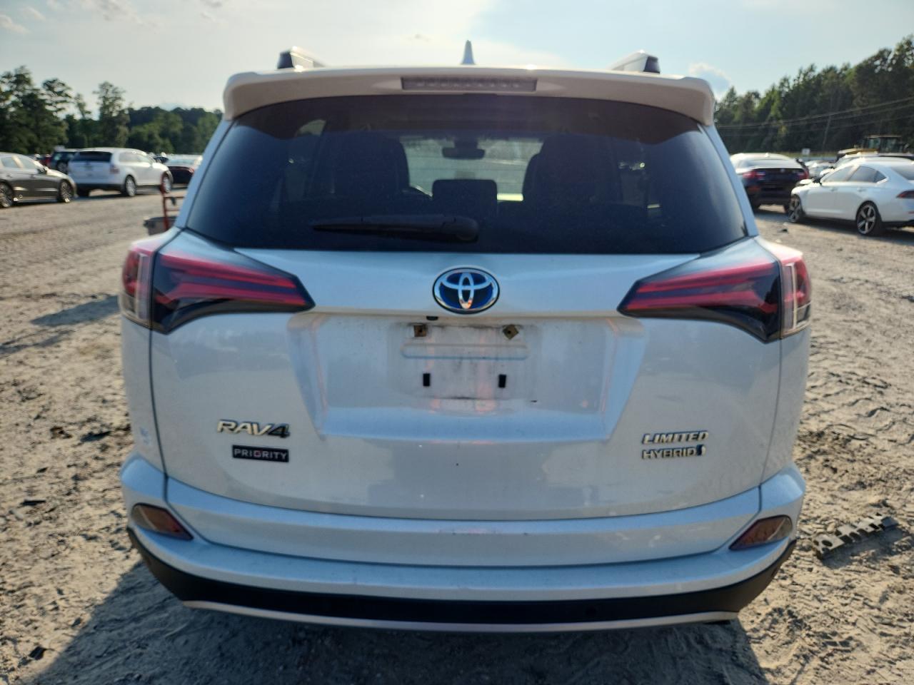 2017 Toyota Rav4 Hv Limited VIN: JTMDJREV8HD113352 Lot: 63593095