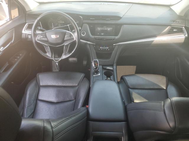  CADILLAC XT5 2019 Серебристый