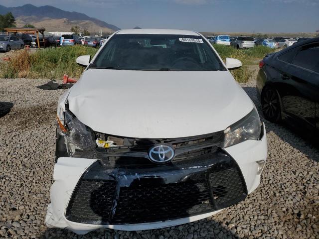  TOYOTA CAMRY 2015 Biały
