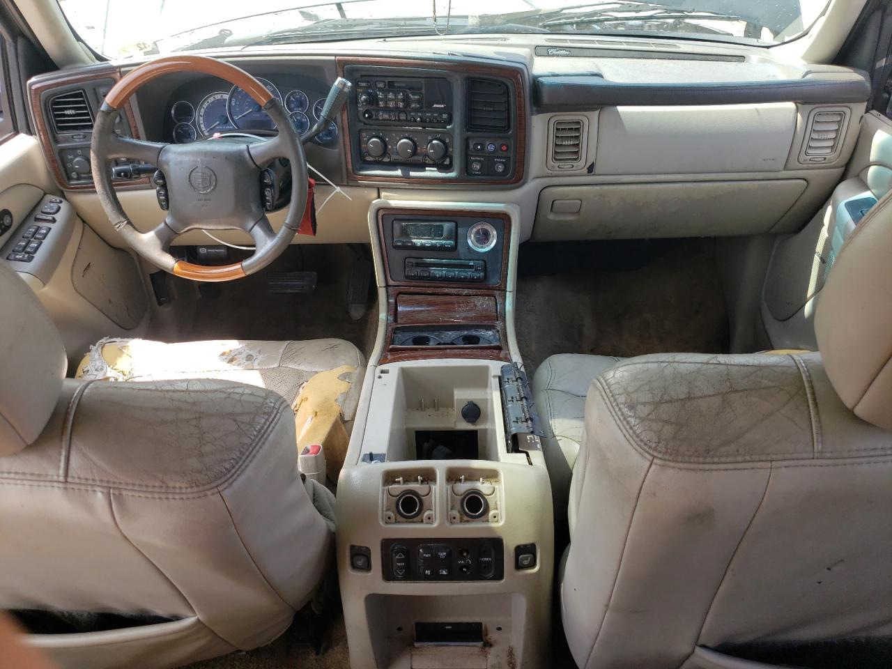 2002 Cadillac Escalade Luxury VIN: 1GYEK63N32R181792 Lot: 64061875