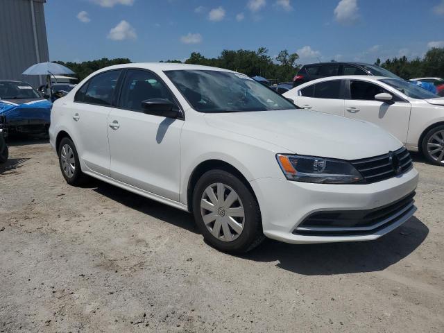 Sedans VOLKSWAGEN JETTA 2016 White
