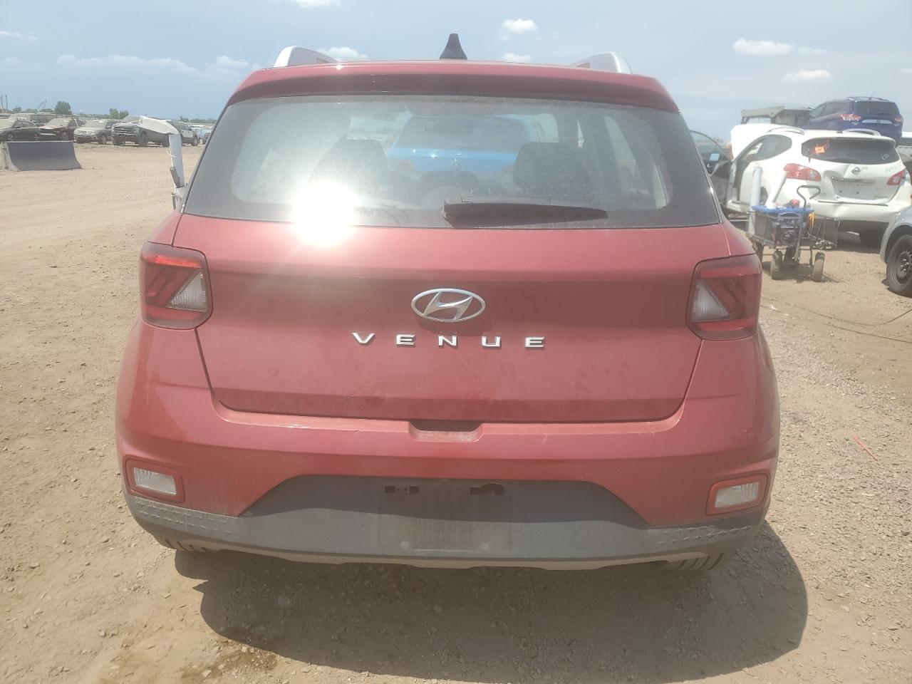 2022 Hyundai Venue Sel VIN: KMHRC8A37NU141262 Lot: 66859355