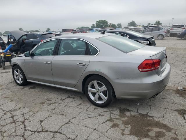  VOLKSWAGEN PASSAT 2013 Srebrny