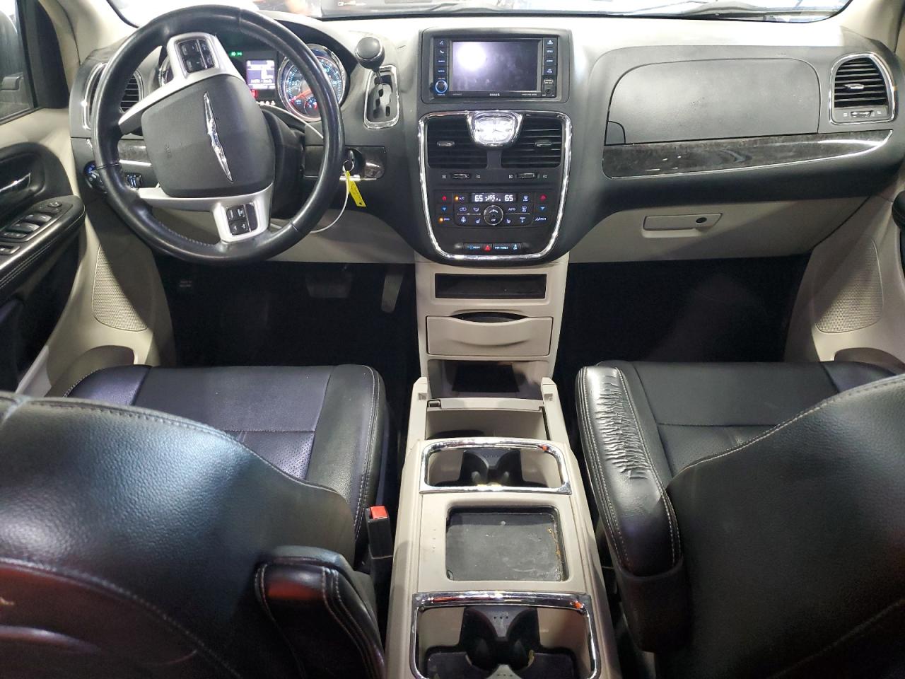 2015 Chrysler Town & Country Touring L VIN: 2C4RC1CG0FR755743 Lot: 64455165