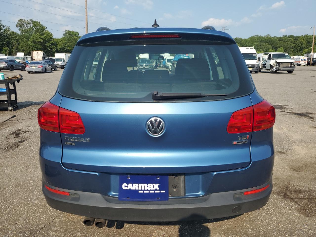 2017 Volkswagen Tiguan S VIN: WVGBV7AX8HK044631 Lot: 66710565