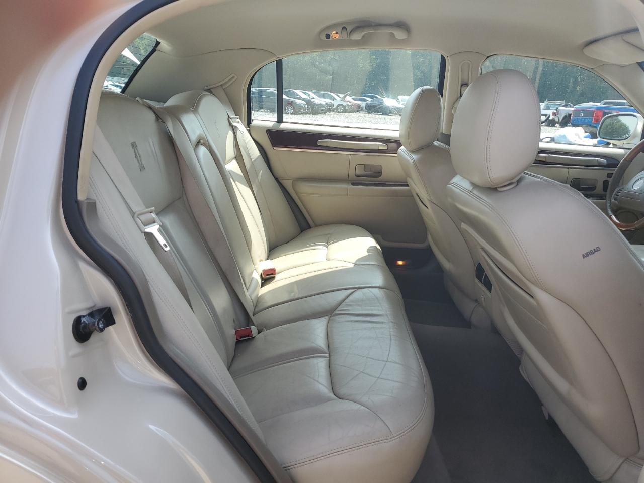 2003 Lincoln Town Car Cartier VIN: 1LNHM83W73Y603339 Lot: 63160135