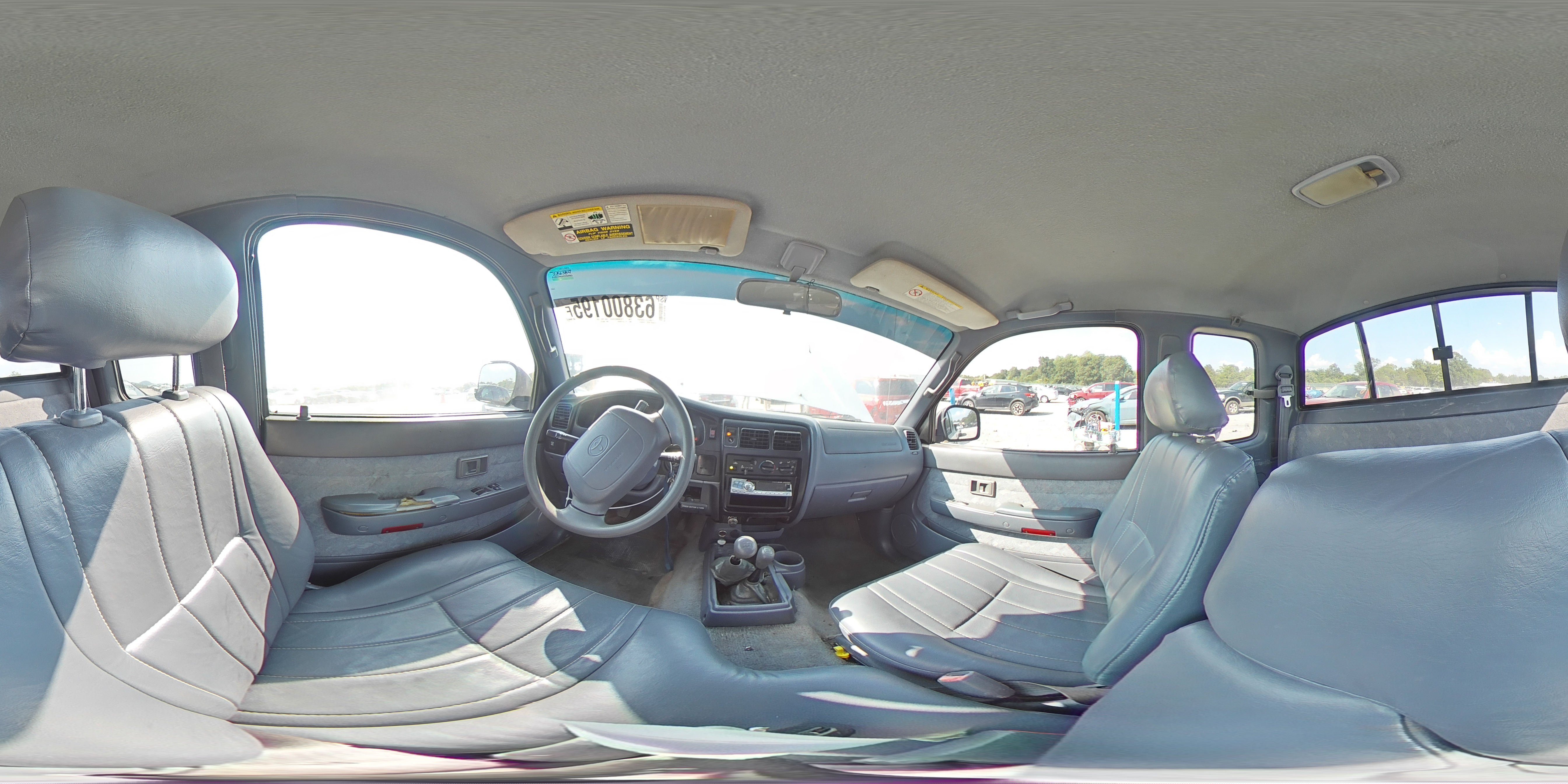 2000 Toyota Tacoma Xtracab VIN: 5TEWN72N2YZ690570 Lot: 63800195