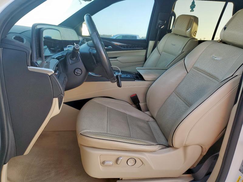  CADILLAC ESCALADE 2021 Белы