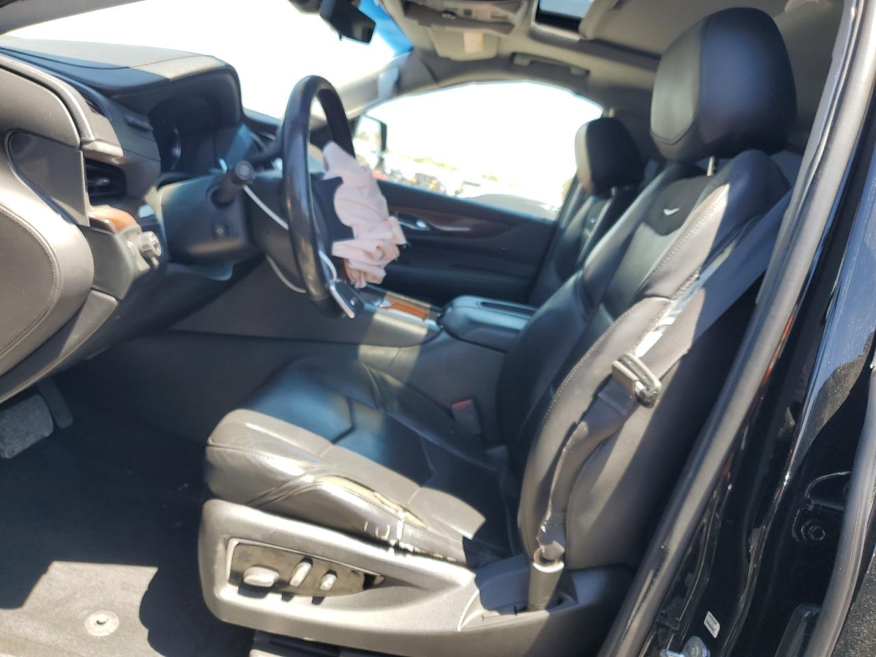 2019 Cadillac Escalade Esv Luxury VIN: 1GYS3HKJ7KR147221 Lot: 63877685
