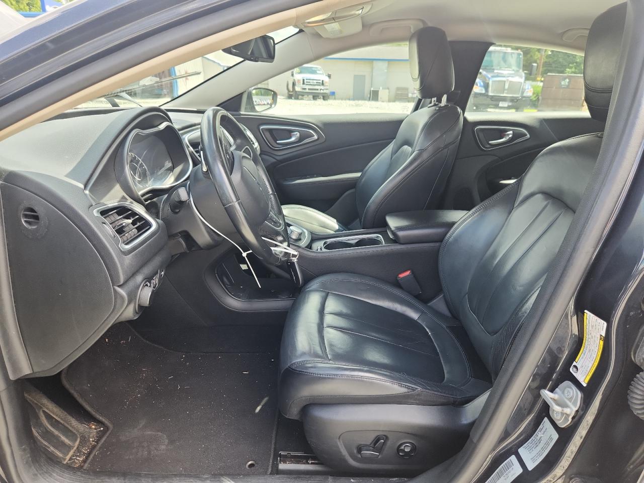 2017 Chrysler 200 Limited VIN: 1C3CCCAG4HN504796 Lot: 64361445