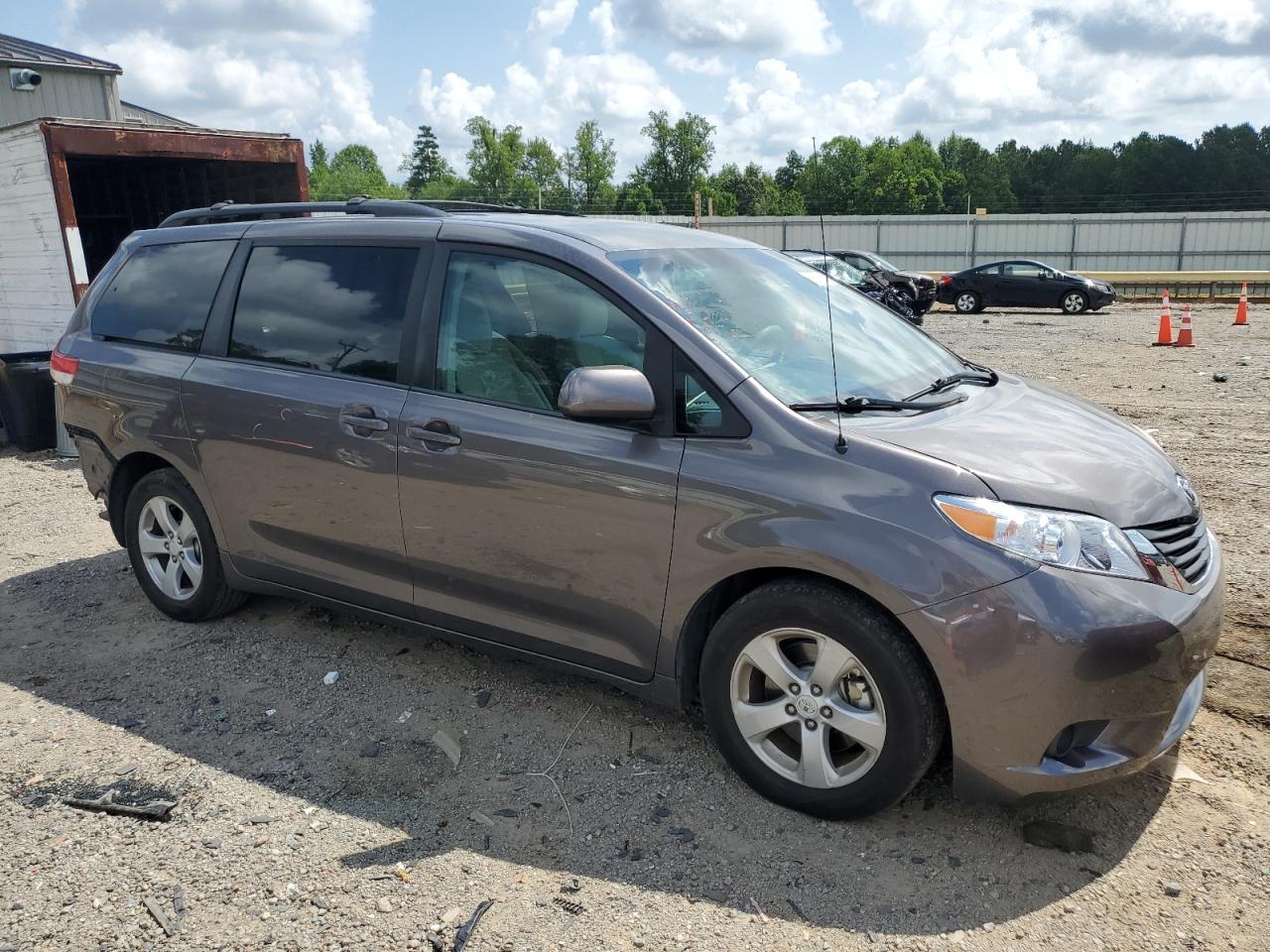 2012 Toyota Sienna Le VIN: 5TDKK3DC1CS245884 Lot: 66065855