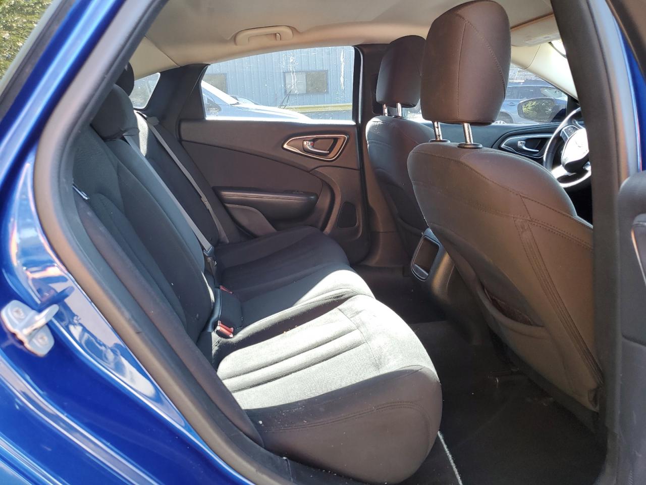 2015 Chrysler 200 Limited VIN: 1C3CCCAB7FN637487 Lot: 63483805