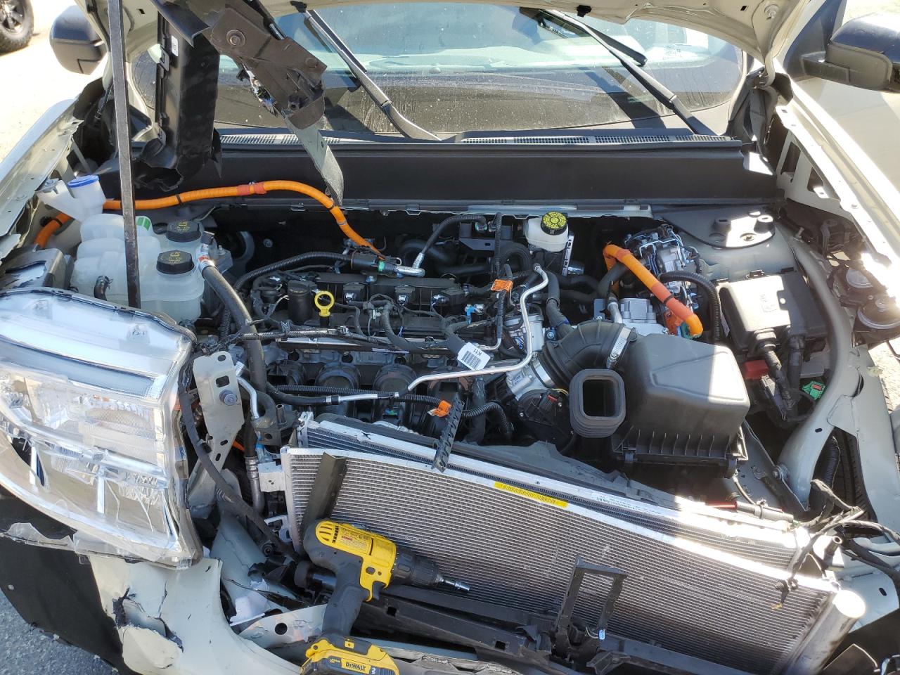 2024 Ford Maverick Lariat VIN: 3FTTW8M33RRB74110 Lot: 63328445
