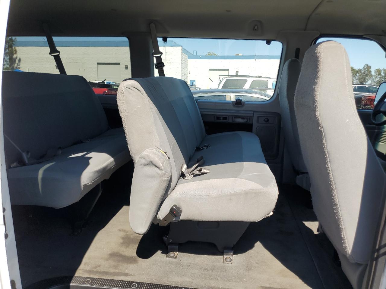 2007 Ford Econoline E350 Super Duty Wagon VIN: 1FBSS31L17DA98329 Lot: 66902645