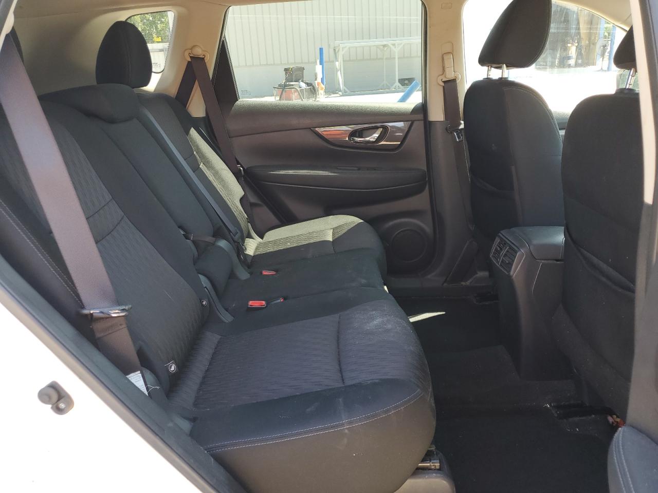 KNMAT2MT2HP592015 2017 Nissan Rogue S