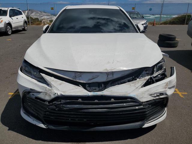  TOYOTA CAMRY 2023 Белы