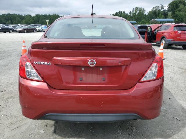  NISSAN VERSA 2017 Czerwony