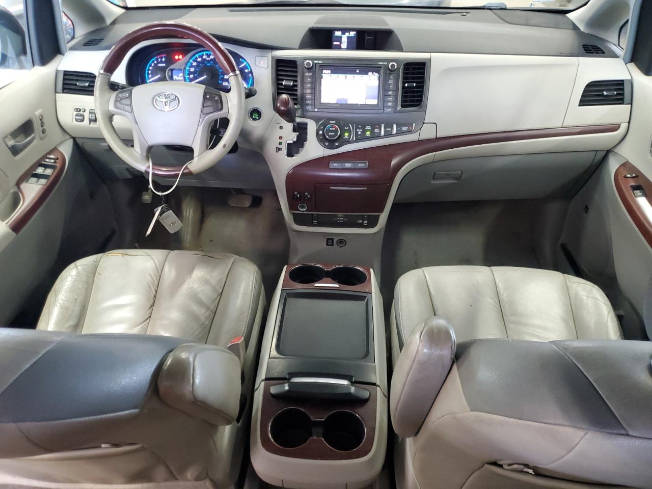 2011 Toyota Sienna Xle VIN: 5TDDK3DC4BS006272 Lot: 65144215