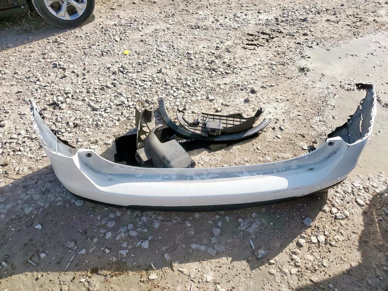 2016 Nissan Rogue S VIN: JN8AT2MTXGW018044 Lot: 64818895