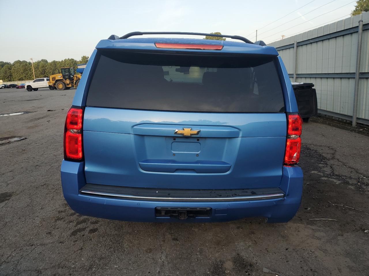 2019 Chevrolet Suburban C1500 Premier VIN: 1GNSCJKJ8KR174870 Lot: 63968125