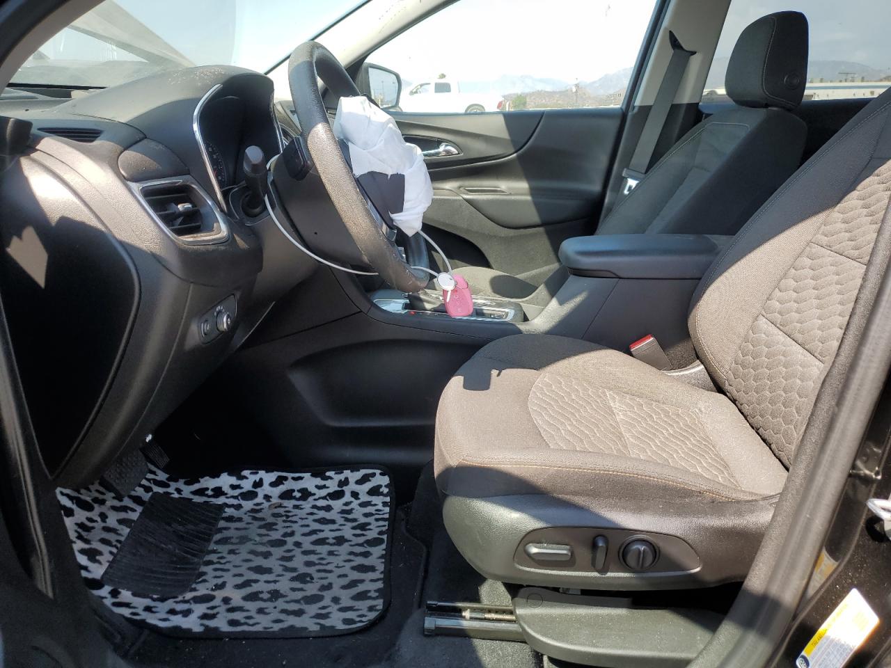 2020 Chevrolet Equinox Lt VIN: 2GNAXJEV1L6145867 Lot: 65740175