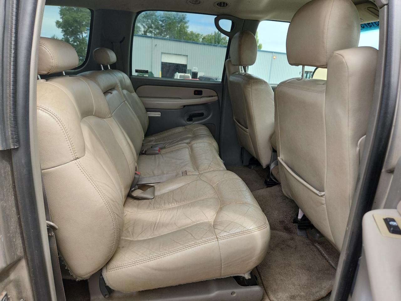 2000 Chevrolet Suburban K1500 VIN: 3GNFK16T8YG154983 Lot: 64551975