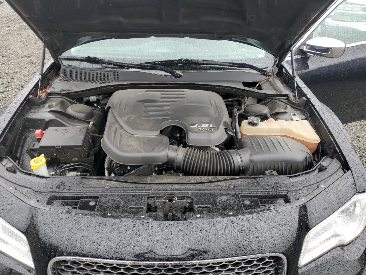2019 Chrysler 300 Limited VIN: 2C3CCAEG3KH613362 Lot: 64292885