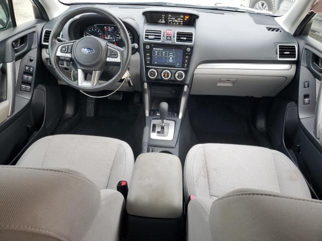  SUBARU FORESTER 2018 Srebrny