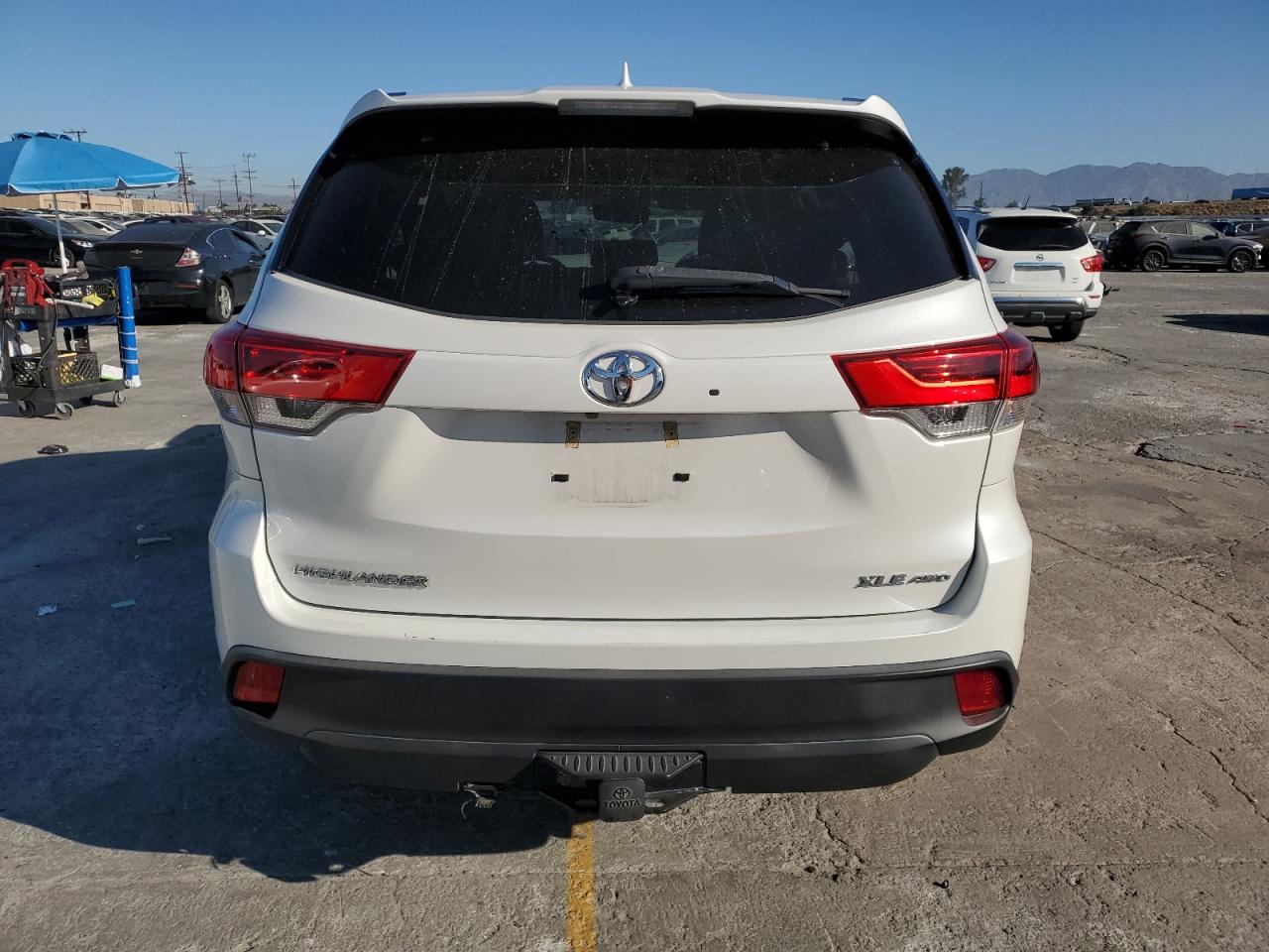 2019 Toyota Highlander Se VIN: 5TDJZRFH9KS584944 Lot: 63914235