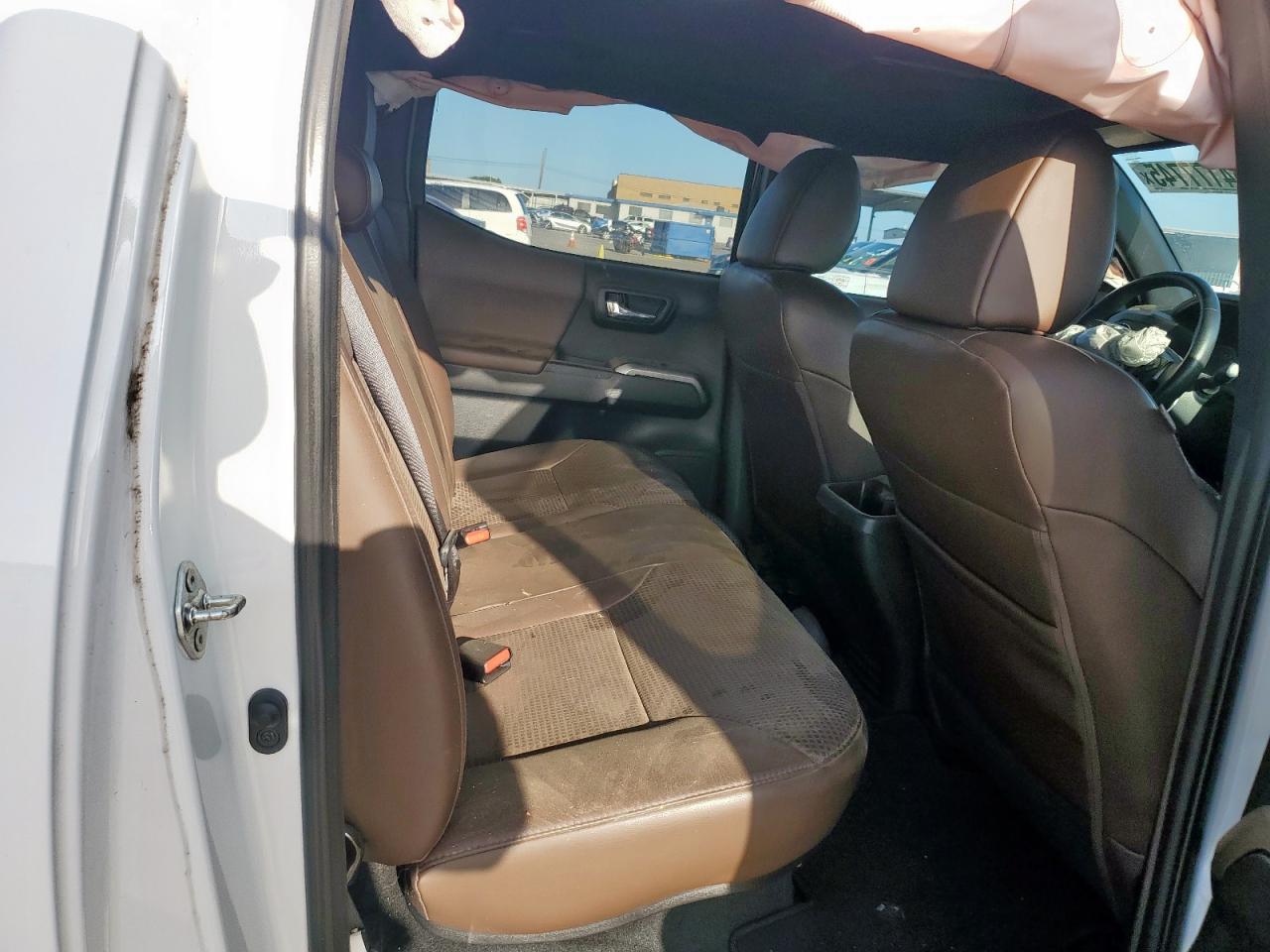 2018 Toyota Tacoma Double Cab VIN: 5TFEZ5CN8JX058981 Lot: 64177745