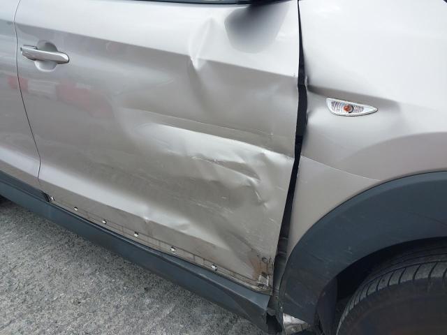 2017 HYUNDAI TUCSON S B