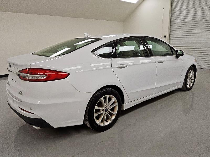  FORD FUSION 2020 Biały
