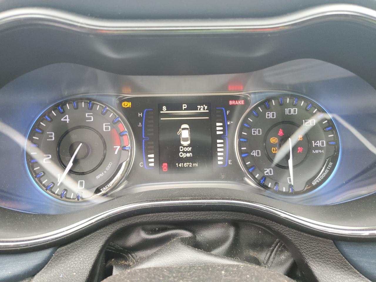 2015 Chrysler 200 S VIN: 1C3CCCBBXFN522154 Lot: 64277105