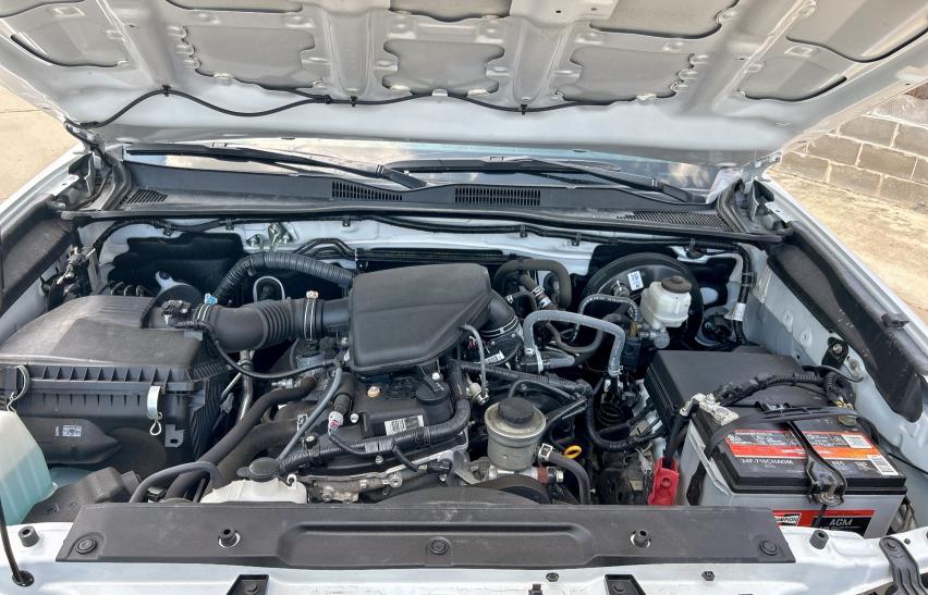  TOYOTA TACOMA 2021 Biały