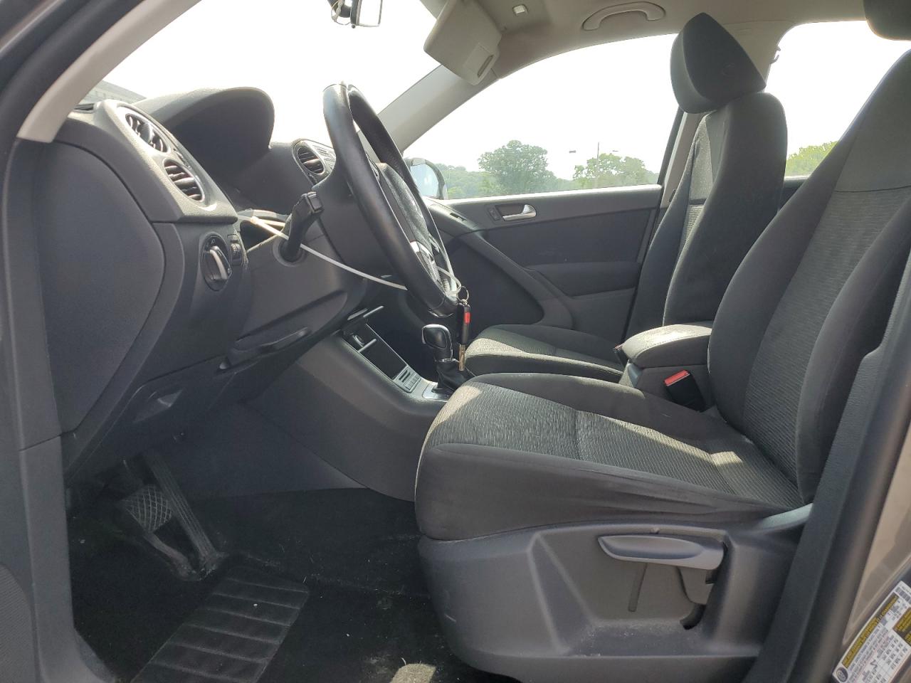 2013 Volkswagen Tiguan S VIN: WVGBV3AX1DW577450 Lot: 65128725