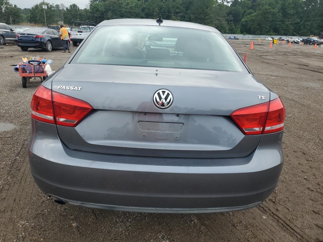 2014 Volkswagen Passat S VIN: 1VWAS7A33EC024652 Lot: 65461045