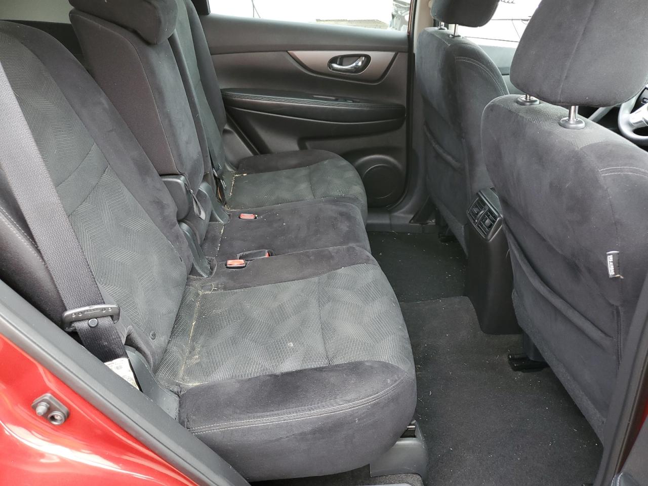 2015 Nissan Rogue S VIN: 5N1AT2MVXFC815418 Lot: 62377155