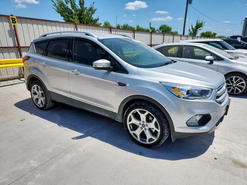  FORD ESCAPE 2019 Серебристый