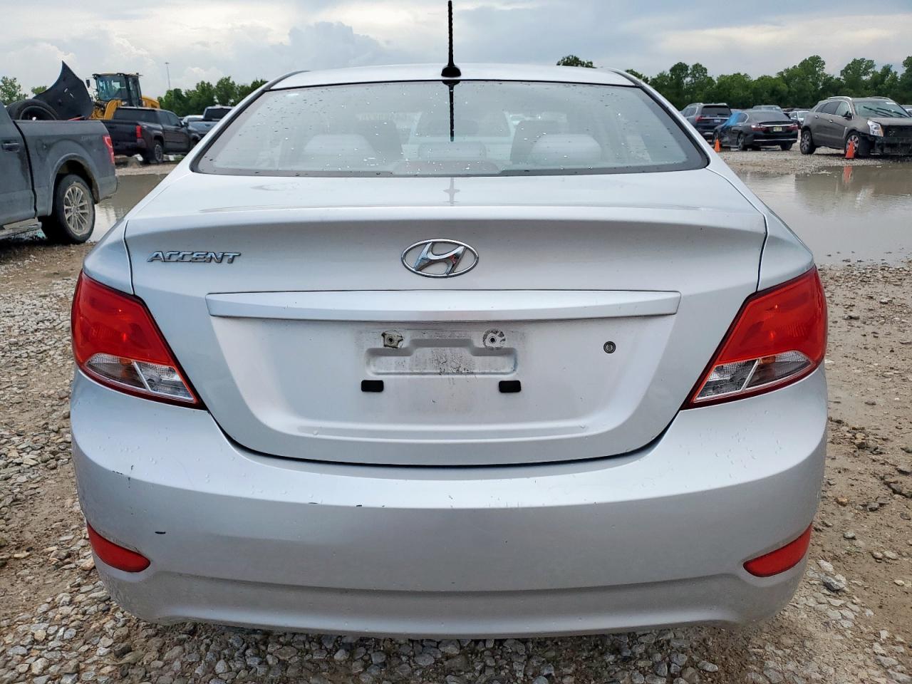 2015 Hyundai Accent Gls VIN: KMHCT4AE6FU820165 Lot: 64485275
